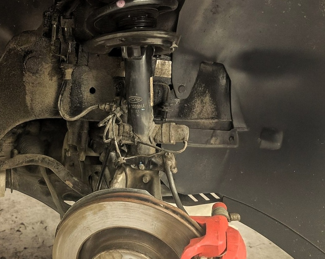 Замена амортизаторов Exeed LX