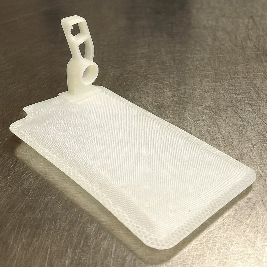 Новый фильтр-сетка готов к установке на бензонасос