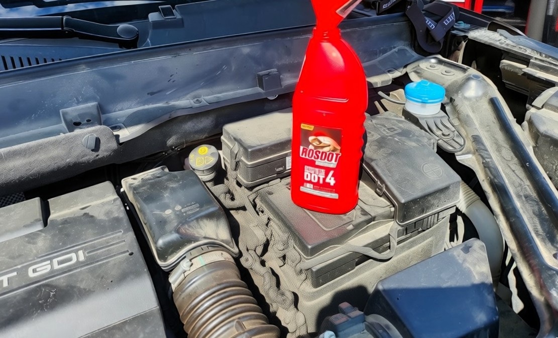 Замена тормозной жидкости Exeed TXL