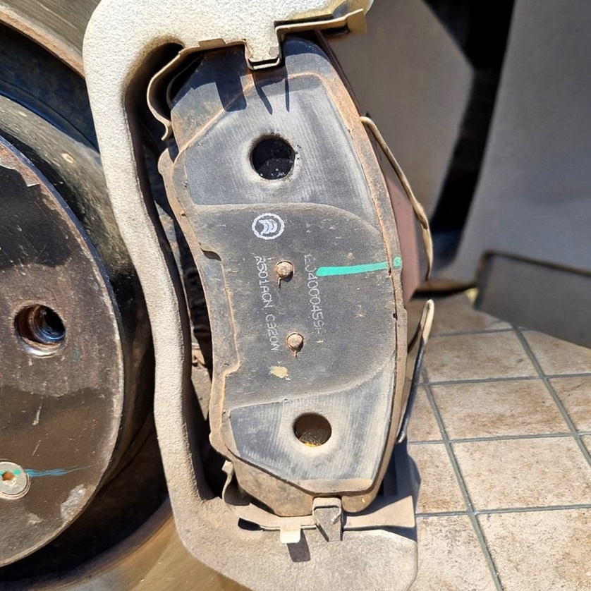 Замена тормозных колодок Exeed LX