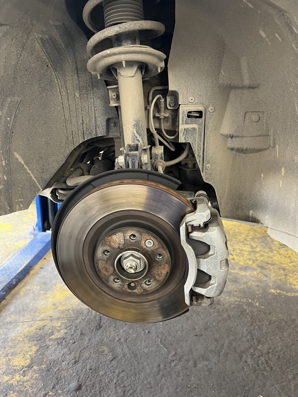 Замена тормозных колодок Exeed VX