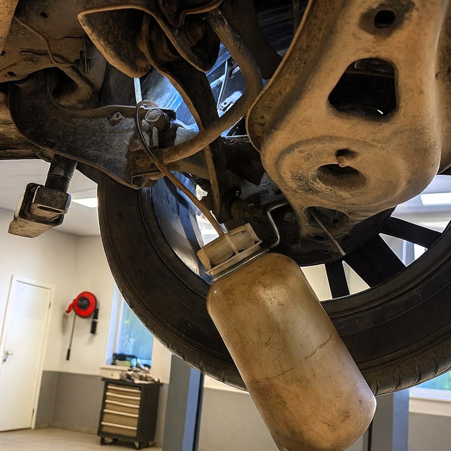 Замена тормозной жидкости Exeed LX