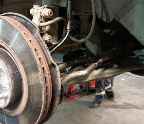 замена рулевого наконечника