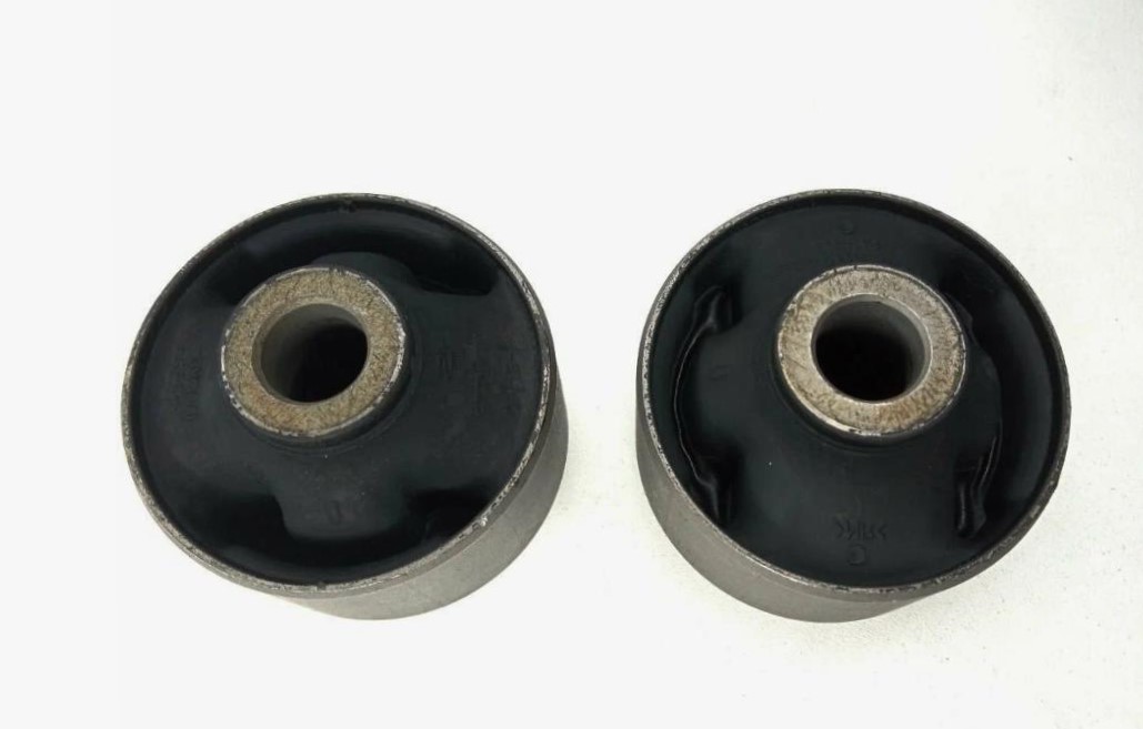 новые сайлентблоки рычага